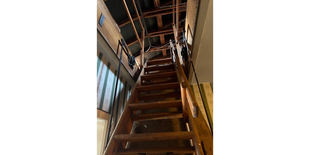 DUS, 4Zi. RMH, 110m² Wfl., 215m² Grd., Terr., Garten, Keller, Grg. 4 zimmer