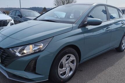 Hyundai i20 5.841 km 18.990 &euro; Freyburg 06632