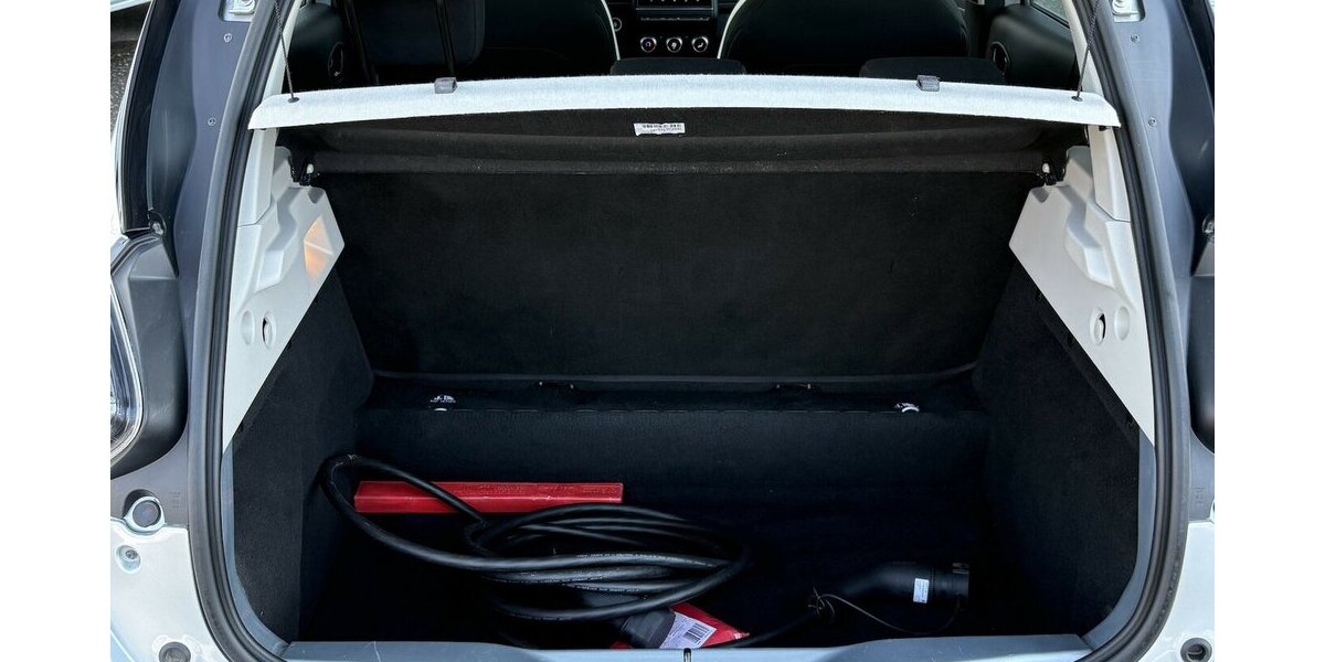 Renault ZOE Life/KEYLESS/LENKHZ./TEMPOMAT/1.HAND 62.409 km 12.900 &euro; Villingen-Schwenningen 78054