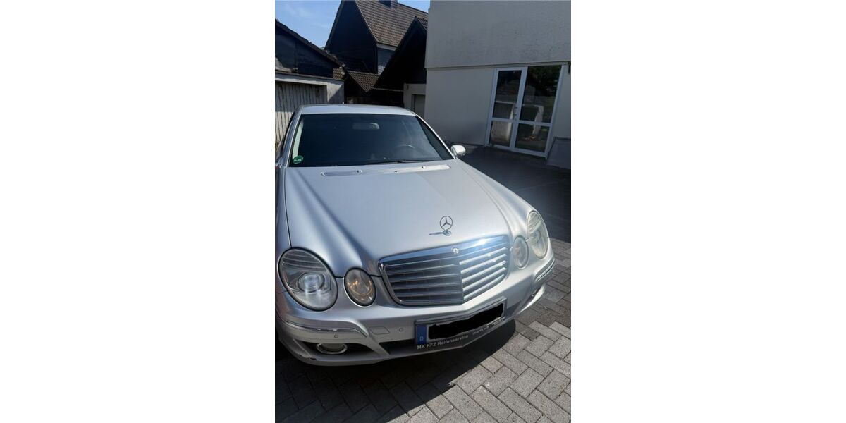 Mercedes-Benz E 220 225.000 km 3.900 &euro; Bergneustadt 51702