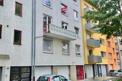 Ansprechende 4-Zimmer-Wohnung mit 2 Balkon nähe städt. Klinikum