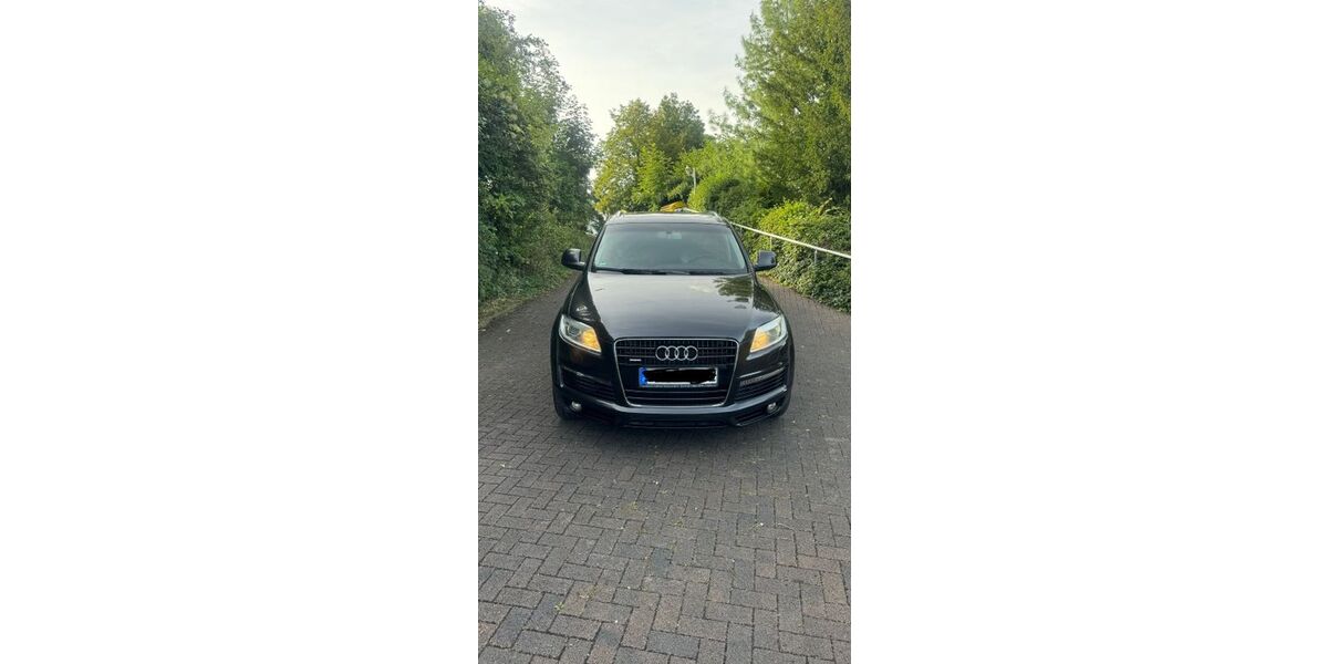 Audi Q7 243.022 km 8.999 &euro; Bonn 53179