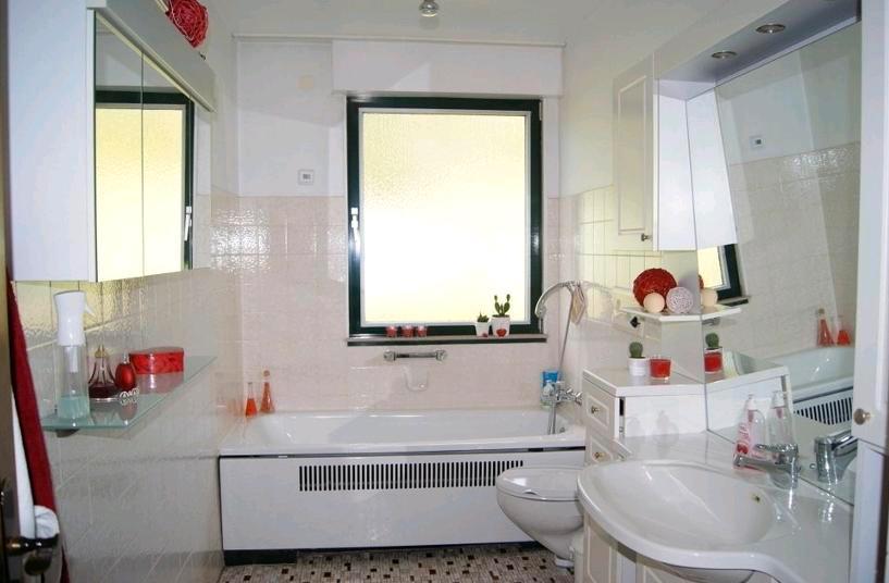 Mehrfamilienhaus, Wohnhaus Reichshof - 6 Zimmer, 200 m&sup2;, 325.000&euro; | Angebot:26305524