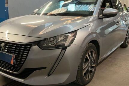 Peugeot 208 47.573 km 13.550 &euro; Düsseldorf 40589