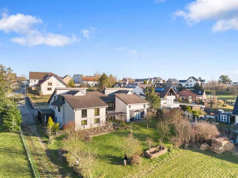 Haus zum Kaufen in Bad Münstereifel 469.000 € 235 m²