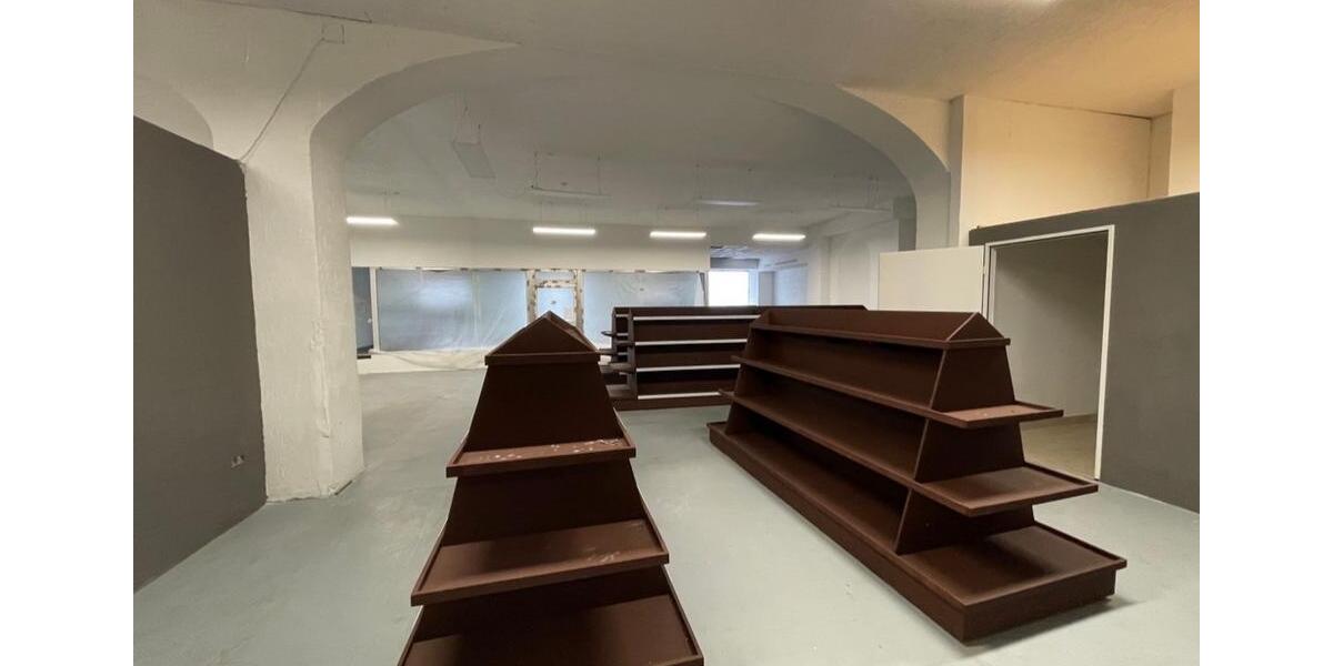 Großzügiger Ladenlokal im Herzen von Balve zimmer