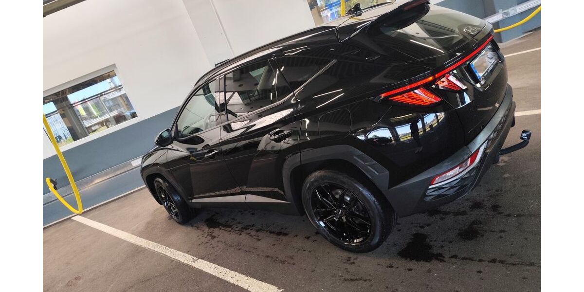 Hyundai TUCSON 64.400 km 22.400 &euro; Nellingen 89191