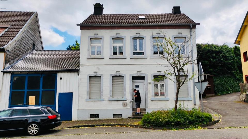 Einfamilienhaus Hellenthal - 10 Zimmer, 200 m&sup2;, 192.000&euro; | Angebot:26440502
