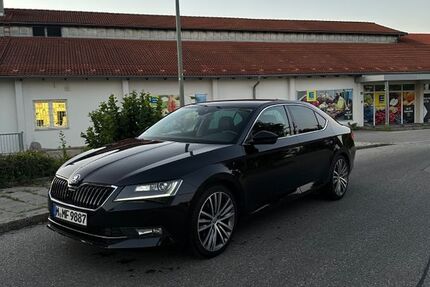 Skoda Superb 240.000 km 13.500 &euro; München 81825