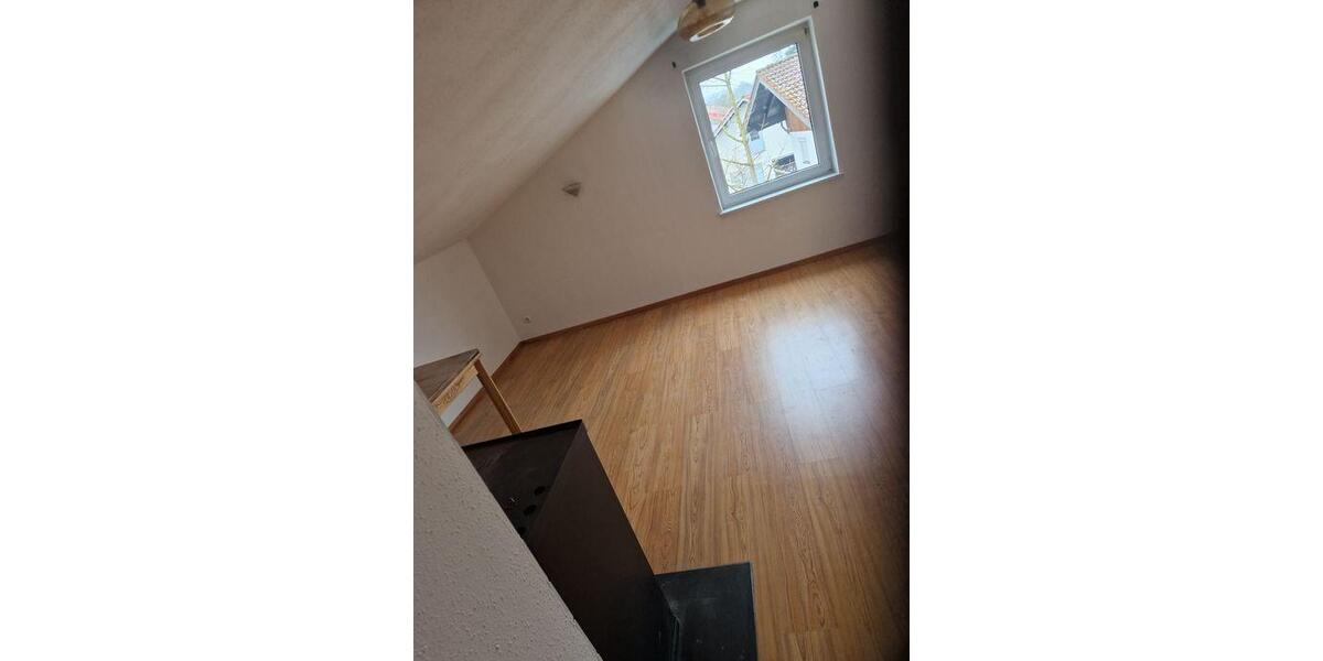Dachgeschoßwohnung Triftern - 2 Zimmer, 48 m&sup2;, 380&euro; | Angebot:26398497