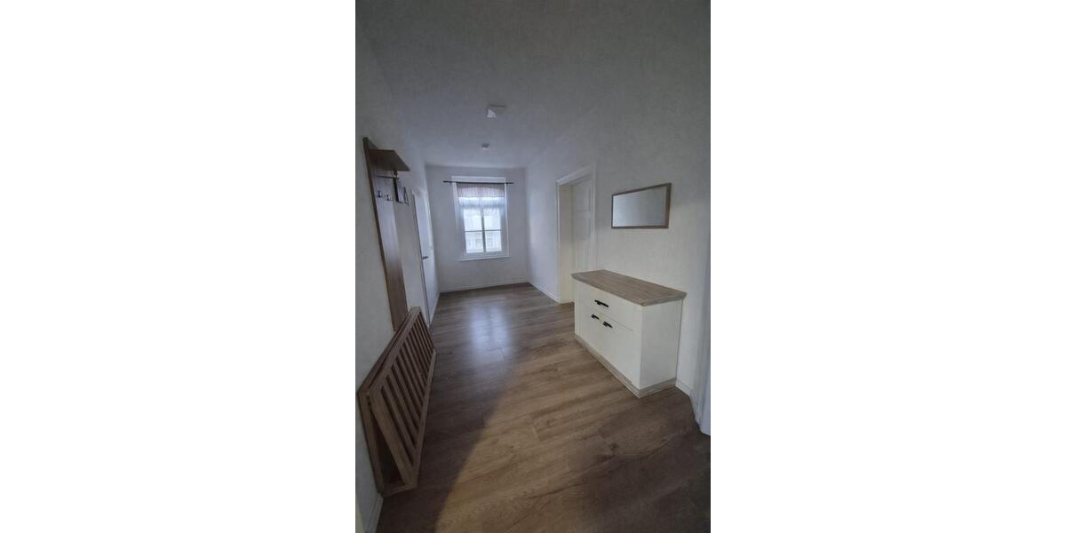 Etagenwohnung Bitterfeld-Wolfen Wolfen - 4 Zimmer, 107 m&sup2;, 1.200&euro; | Angebot:26025267