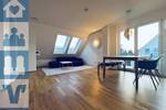 Stilvolle & großzügige DG-Wohnung auf zwei Ebenen mit Balkon und Loggia