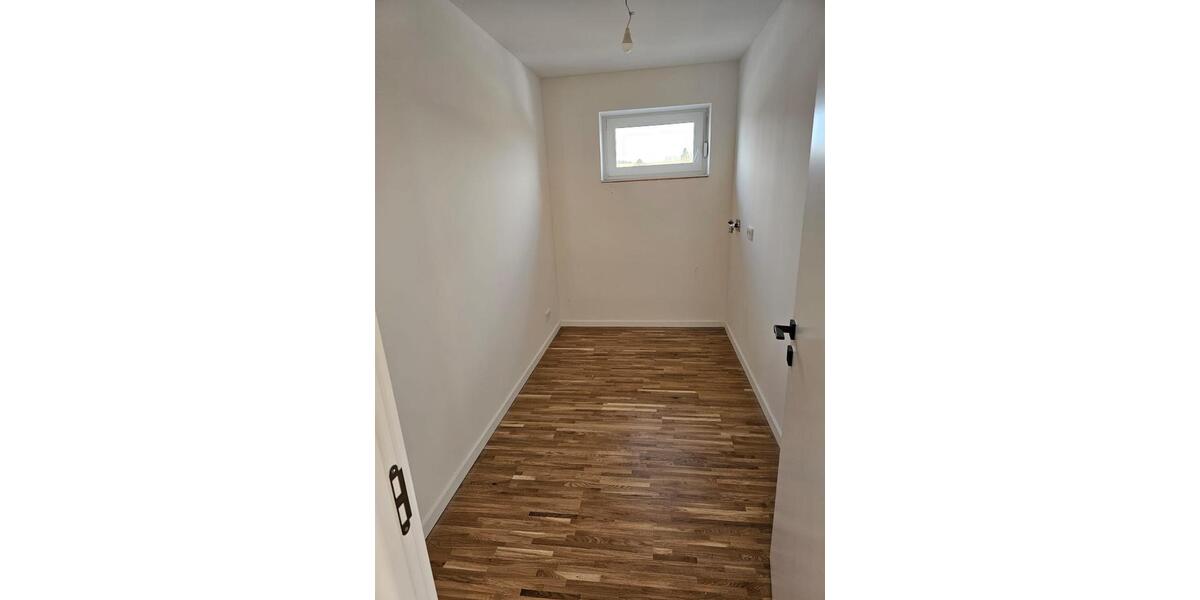 Etagenwohnung Rottenburg an der Laaber - 4 Zimmer, 117 m&sup2;, 1.295&euro; | Angebot:26026751