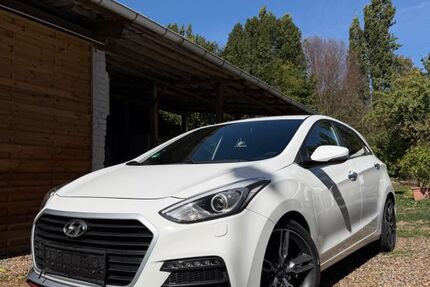 Hyundai i30 106.000 km 11.200 &euro; Hagenbach 76767