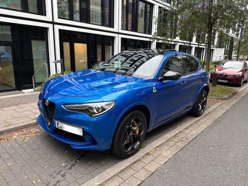 Alfa Romeo Stelvio 67.800 km 46.990 € Essen 45133