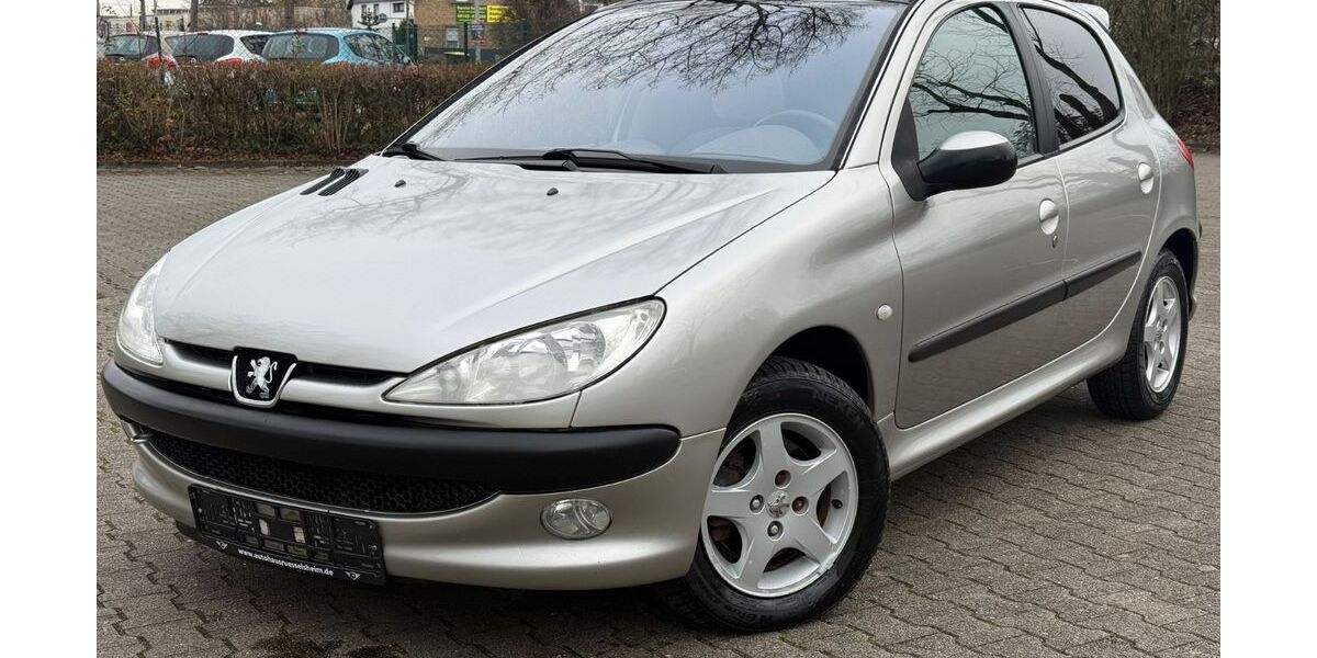 Peugeot 206 150.000 km 3.290 &euro; Rüsselsheim 65428