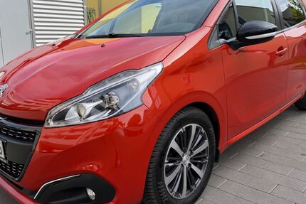 Peugeot 208 59.900 km 6.900 &euro; Augsburg 86157