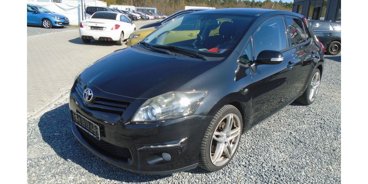 Toyota Auris 234.000 km 4.450 &euro; Wildau 15745
