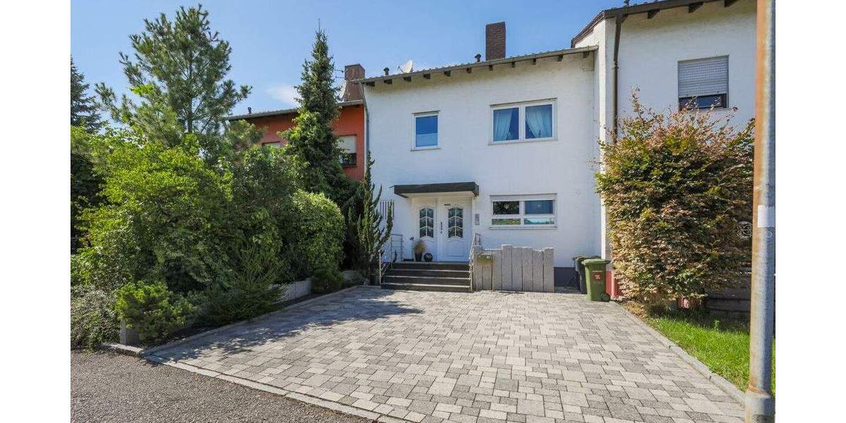 Familienfreundliches Reihenmittelhaus mit Einliegerbereich und Garage 6 zimmer