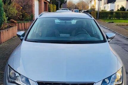 Seat Leon 141.089 km 6.350 &euro; Gelsenkirchen 45888