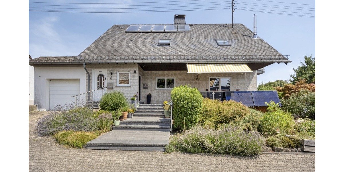 Freistehendes Einfamilienhaus mit Einliegerwohnung - Einliegerwohnung Staudt | Angebot:27120339