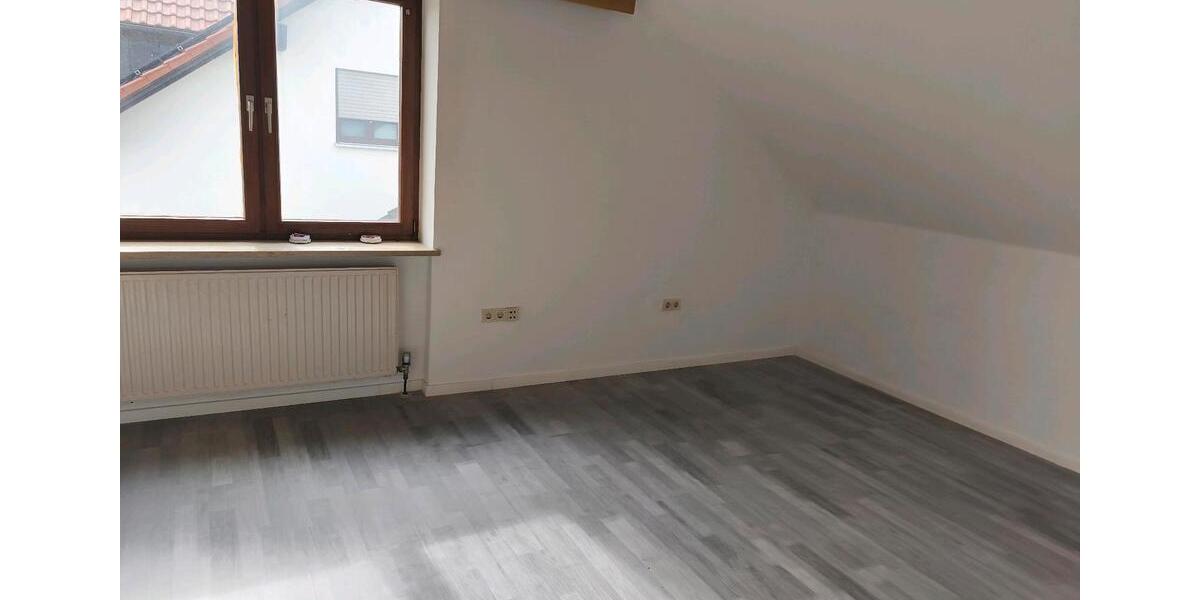 Etagenwohnung Freudenberg - 5 Zimmer, 120 m&sup2;, 820&euro; | Angebot:26249088