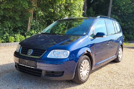 VW Touran 243.493 km 980 € Zwickau 08056