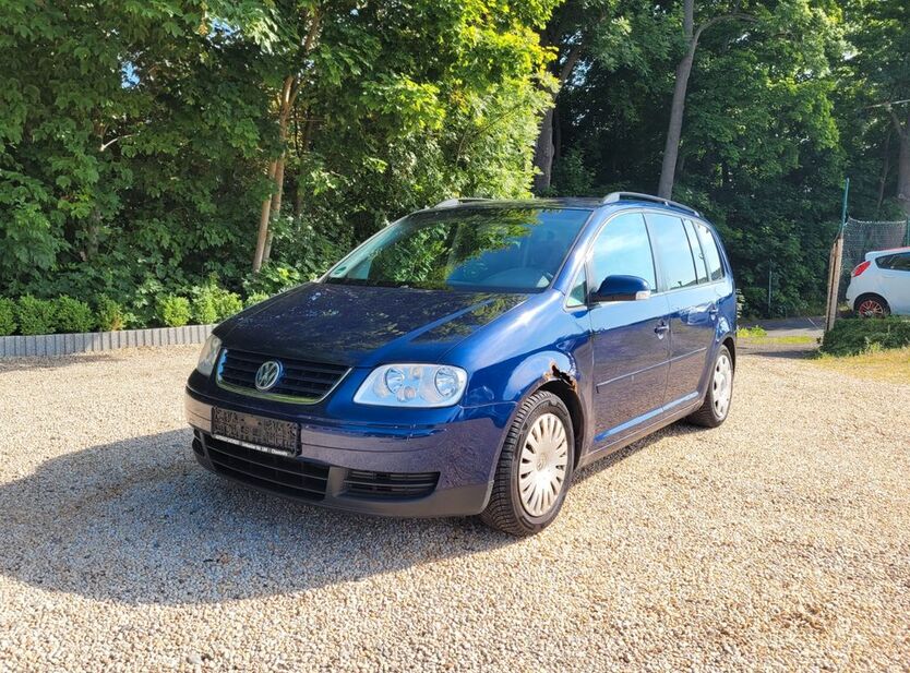 VW Touran 243.493 km 980 € Zwickau 08056
