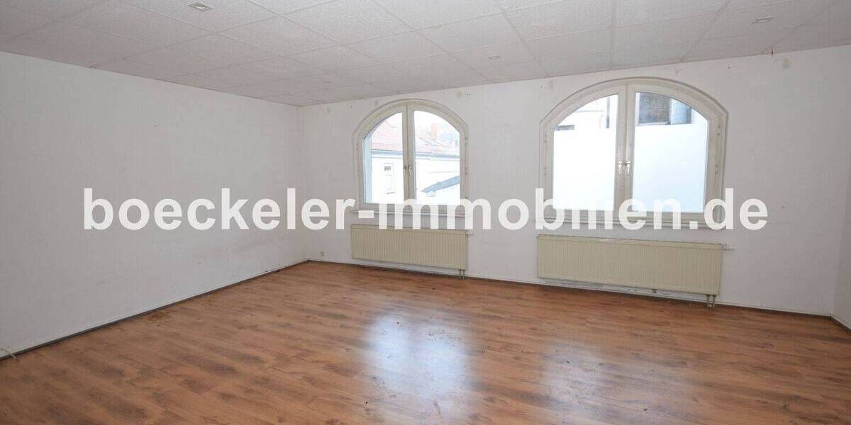 Zimmer Naumburg - 5 Zimmer, 170 m&sup2;, 765&euro; | Angebot:26276317