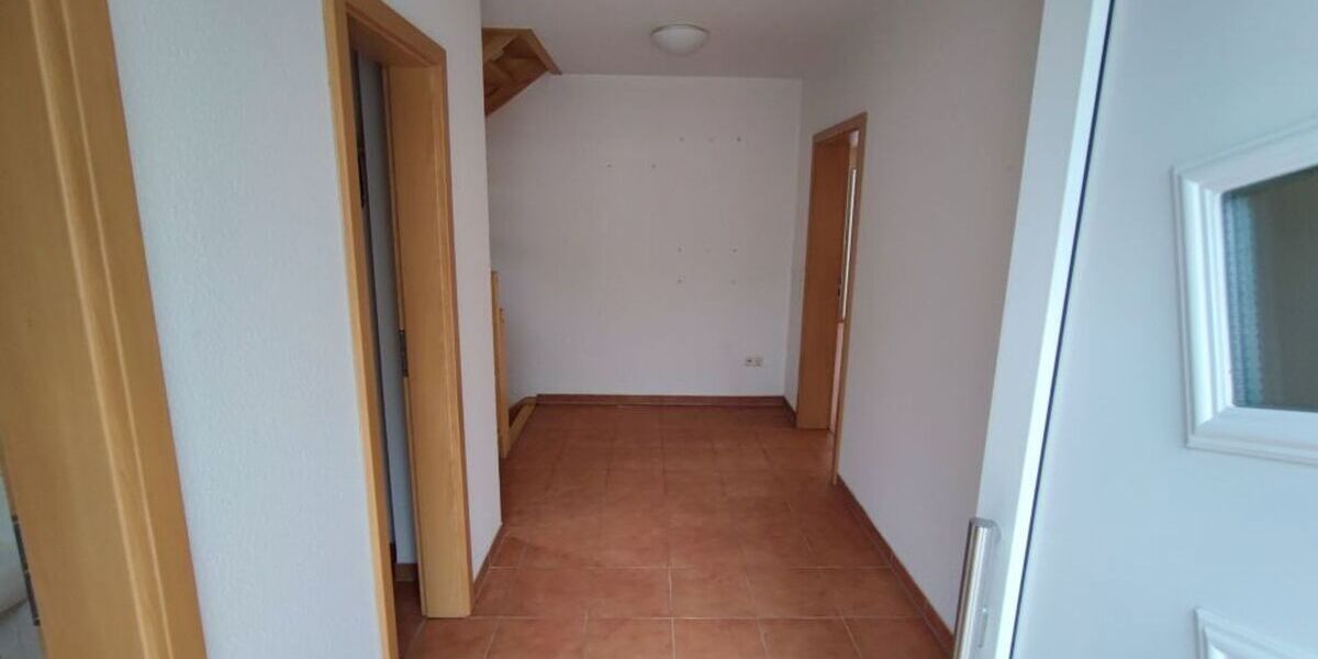Gepflegtes Einfamilienhaus mit Garage und schönem Grundstück in Groß-Zimmern (Courtage-frei) - Einfamilienhaus Groß-Zimmern Zimmern | Angebot:26666299