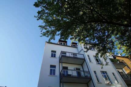 2-Zimmer-MaisonetteWohnung mit offener Küche in zentraler Lage!