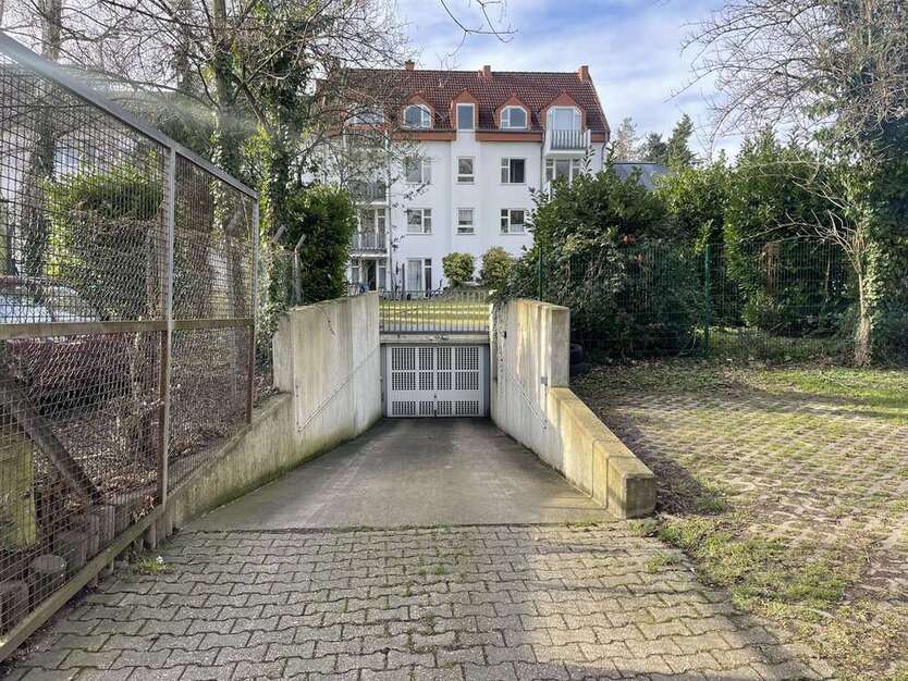 Garage zu vermieten in Bonn 80 € 12.28 m²
