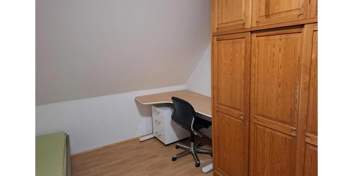 Etagenwohnung Ober-Ramstadt Ramstadt - 5 Zimmer, 150 m&sup2;, 400&euro; | Angebot:25025010