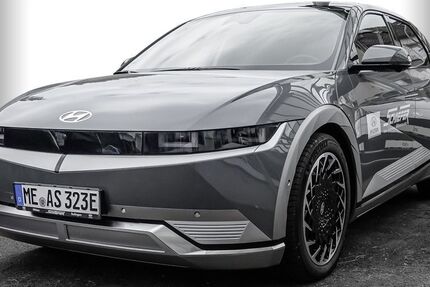 Hyundai IONIQ 5 14.999 km 54.450 € Hilden 40721