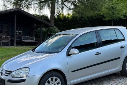 VW Golf 153.500 km 6.750 &euro; Neureichenau 94089