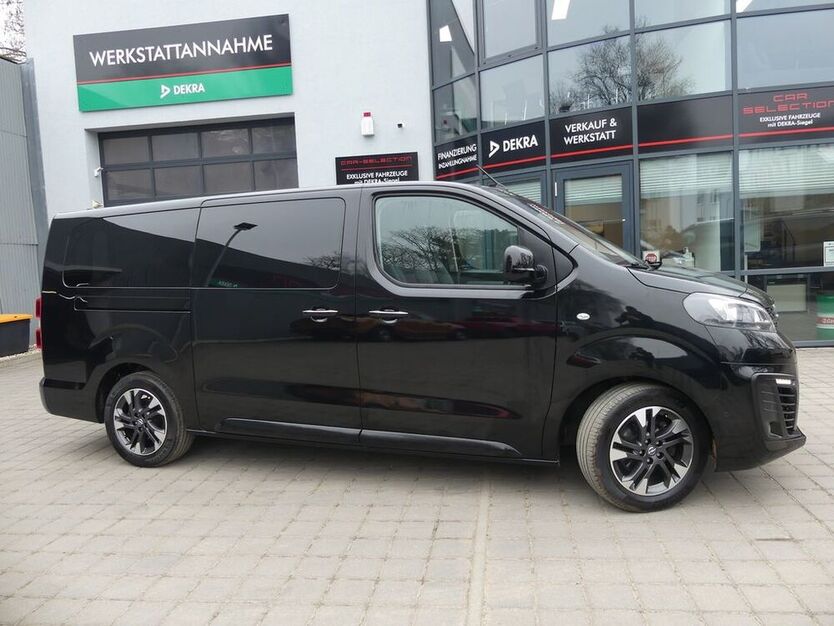 Zafira Life