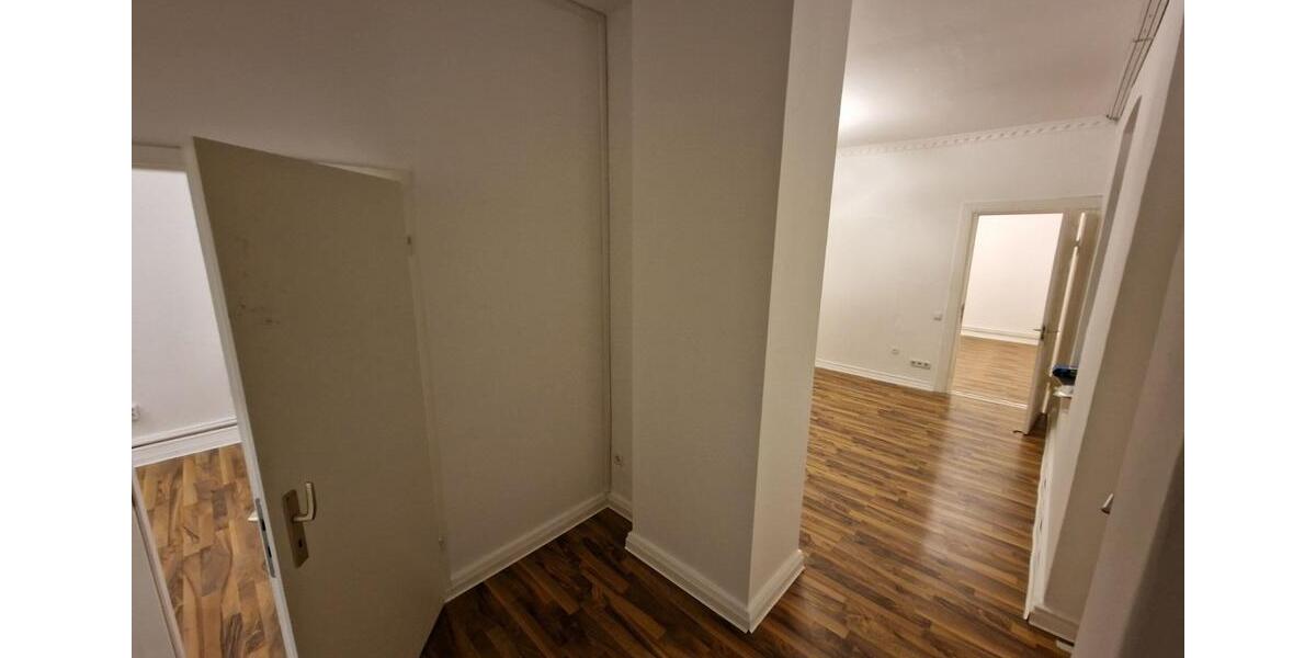 4-Zimmer Wohnung in Flensburg, neue Küche + E-Geräte, Badewanne 4 zimmer