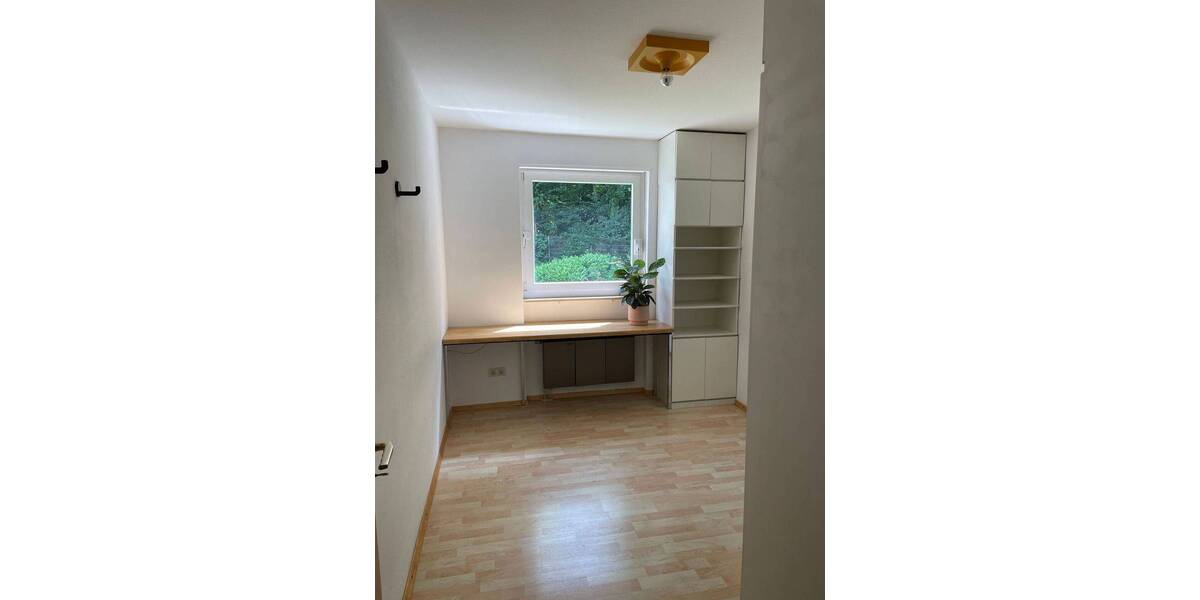 Komfortable Erdgeschoss Wohnung SB Rotenbühl 4 zimmer
