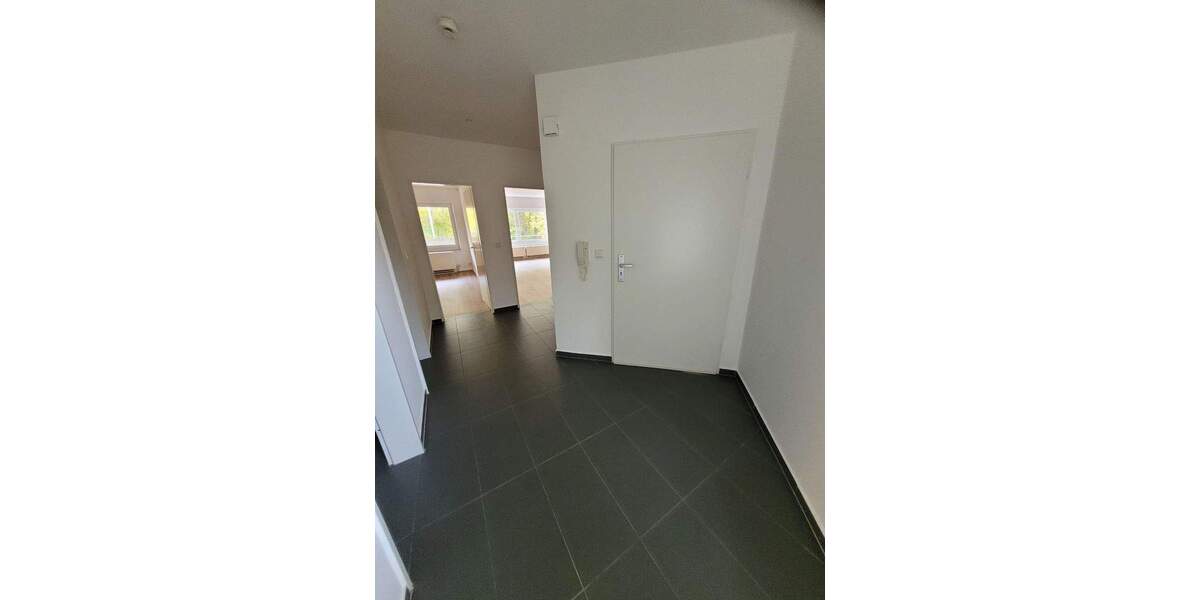 Frisch renovierte 2 Zimmer Balkonwohnung - ideal für SIE und IHN 2 zimmer