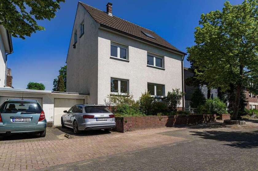 Haus zum Kaufen in Langenfeld 595.000 € 168 m²