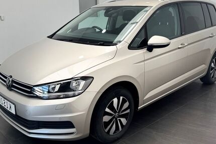 VW Touran 5.413 km 36.990 € Neumünster 24536