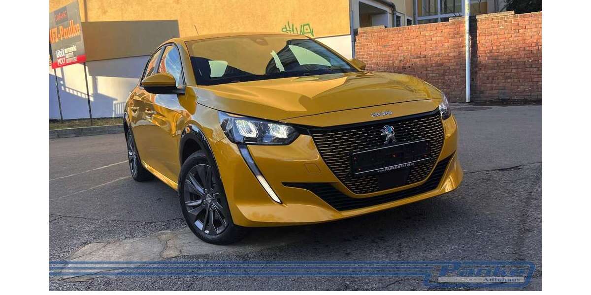 Peugeot 208 47.070 km 12.990 &euro; Berlin - Pankow 13187
