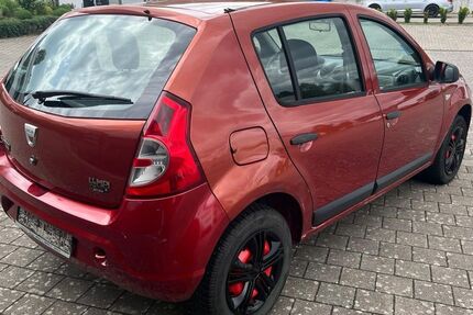Dacia Sandero 124.700 km 1.290 &euro; Grafenau / Döffingen 71120