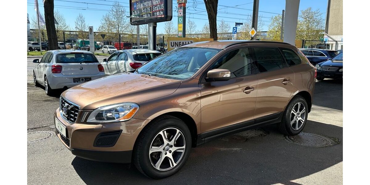 Volvo XC60 180.000 km 9.399 &euro; Kassel 34123