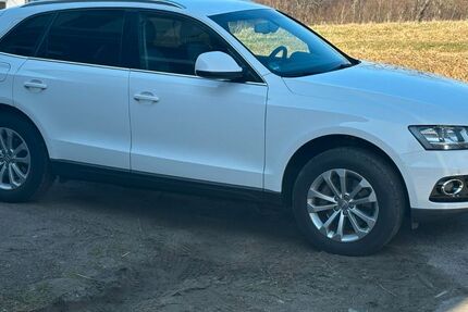 Audi Q5 265.000 km 8.700 € Friedrichshafen 88045