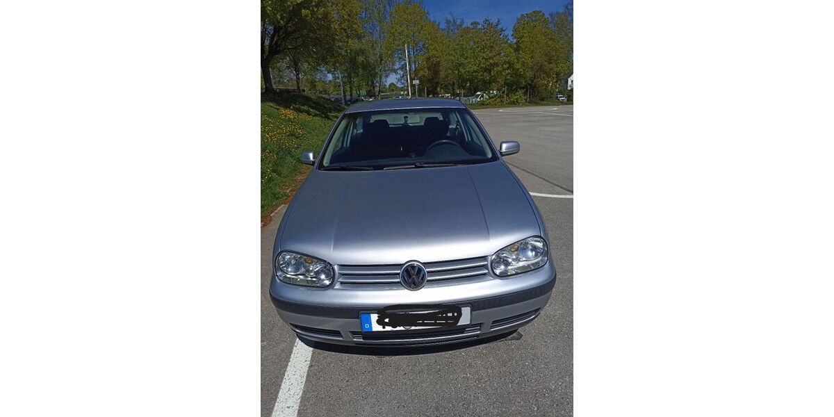 VW Golf 112.000 km 2.350 &euro; Rottenburg 72108