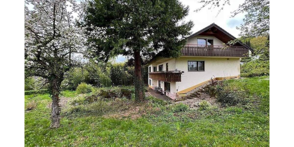 Mehrfamilienhaus, Wohnhaus Müllheim - 9 Zimmer, 240 m&sup2;, 599.000&euro; | Angebot:25567713