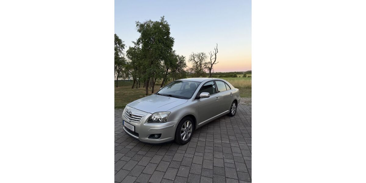 Toyota Avensis 263.900 km 3.500 &euro; Wörnitz 91637