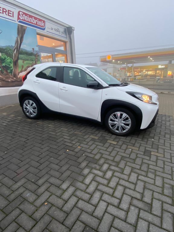 Toyota Aygo (X) 75.000 km 13.700 € Solingen 42719