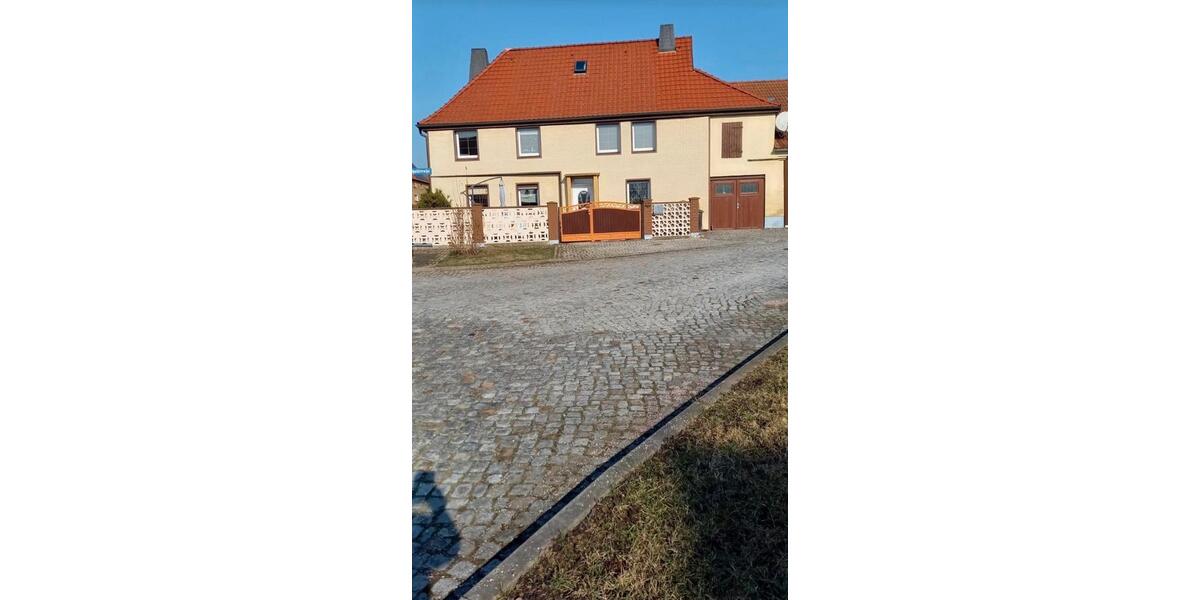 Einfamilienhaus Buttstädt - 9 Zimmer, 150 m&sup2;, 138.000&euro; | Angebot:27164480